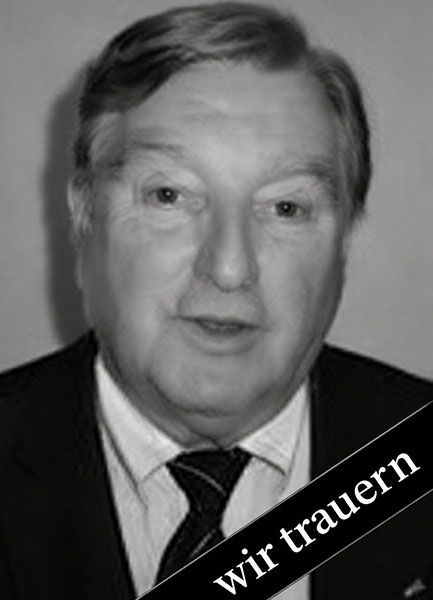 Ehrenvorsitzender: Karl Ströher